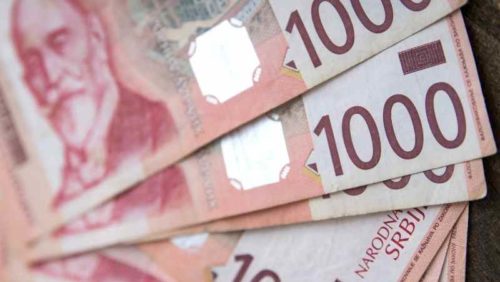 Roditeljima niških osnovaca leže 20.000 dinara: Počela isplata pomoći, evo ko može da dobije još novca
