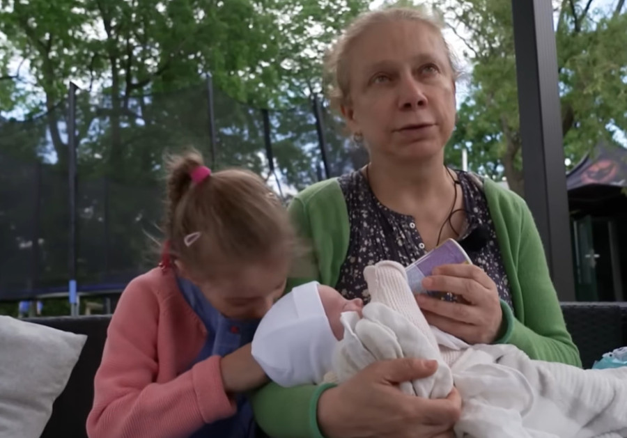 Aleksandra je rodila deseto dete u 66. godini: Njena priča šokira svet, evo kako danas živi i da li se kaje