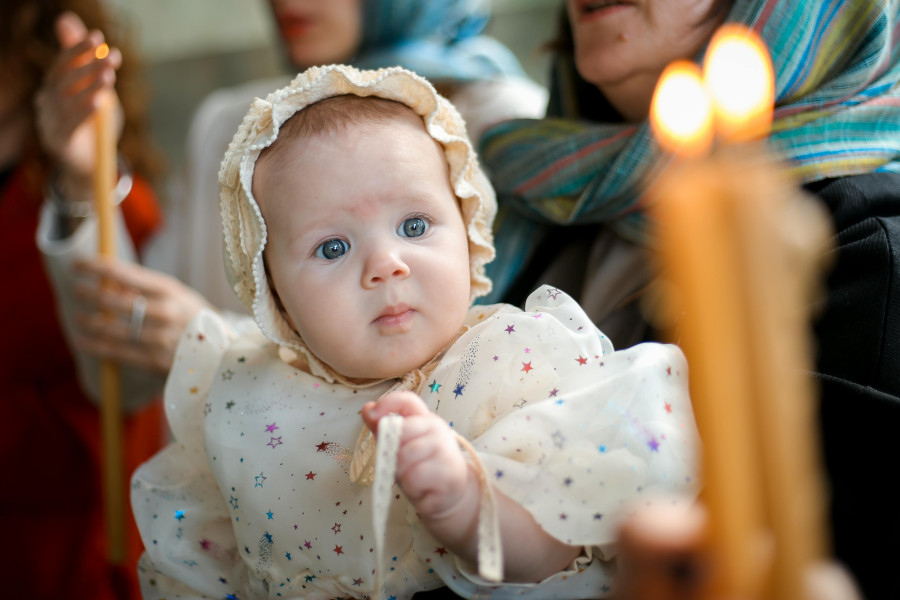 Monah savetuje šta da radite ako prvi put vodite dete u Crkvu