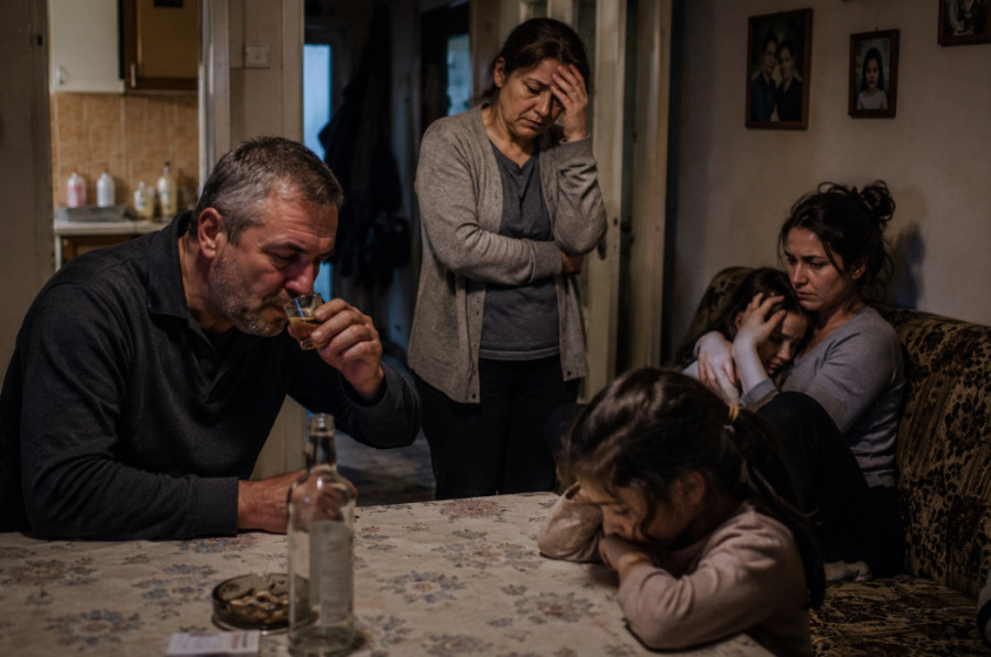 Potresna ispovest ćerke alkoholičara slomila Srbiju: „Žao mi ga je, ali nas uništava“