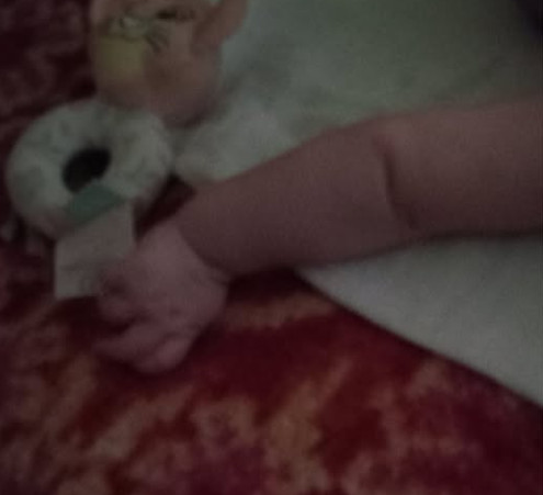 Mama primetila da beba od 4 meseca uvija ručicu: Zabrinula se, stižu joj odgovori
