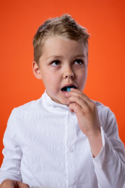 Kada detetu smete da date bombone i žvake?