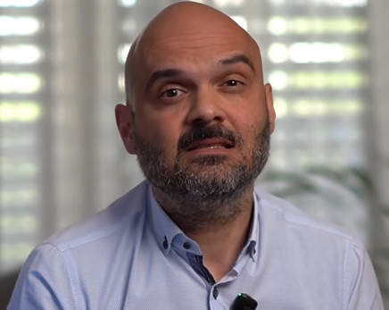 Zelena stolica kod bebe zabrine mnoge roditelje: Dr Marko objasnio kada nema razloga za paniku