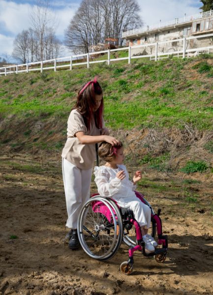 Od 1. oktobra roditeljima negovateljima 65.000 dinara mesečno: Evo ko može da ostvari pravo i kako se podnosi zahtev