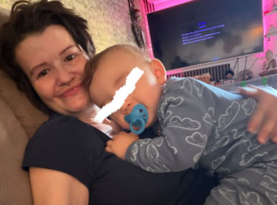 Rodila je bebu nakon borbe sa rakom, a onda je jedna žena nazvala sebičnom: Valentinin odgovor tera suze na oči