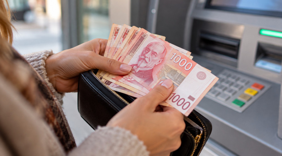 Niste još podigli 6.000 dinara? Evo do kada možete da preuzmete novac i za koga rok ne postoji