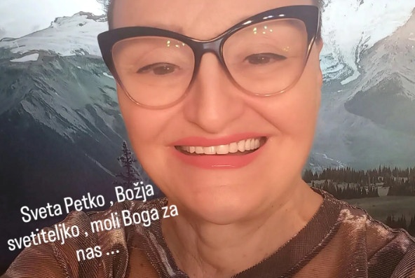 Pevačica se oglasila na Svetu Petku nakon operacije kancera! Objavila fotografiju i poslala snažnu poruku