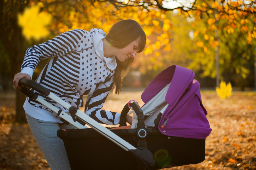 Pedijatar savetuje: Ne morate da čekate 40 dana, evo kada jesenje bebe mogu u prvu šetnju